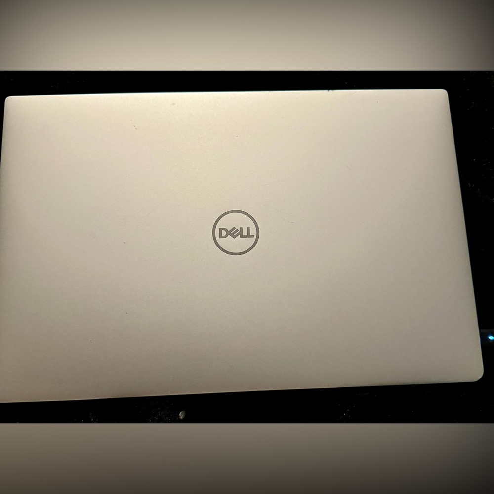 Excellent Condition Dell XPS 13 7390 Laptop